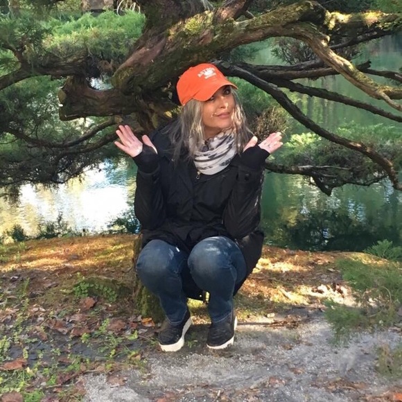 Meet your Posher, JB - Picture 16 of 16